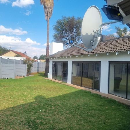 Jazreel B&B Vanderbijlpark Exterior photo